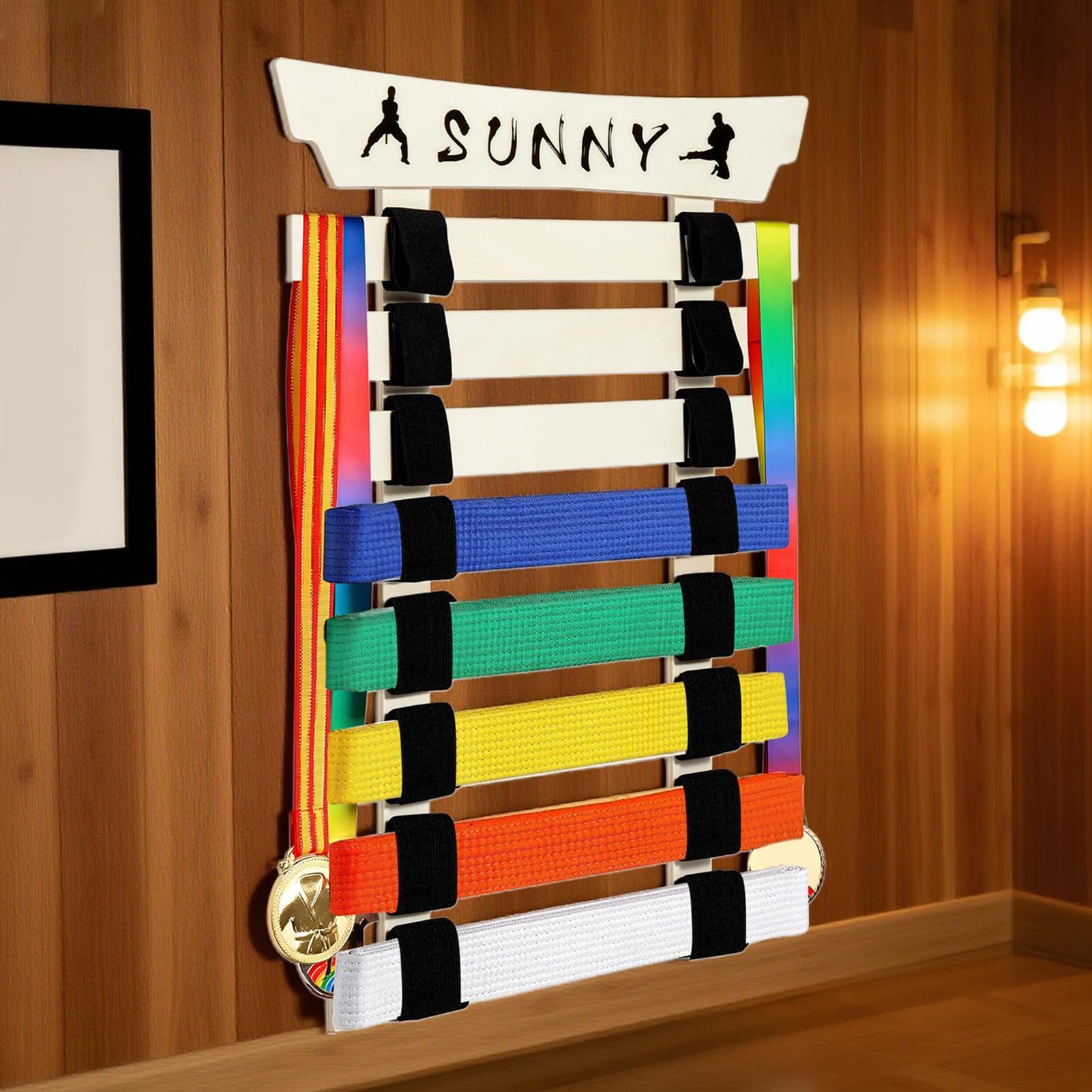 가라테 벨트 랙 행거와 스티커가있는 가라데 벨트 주최자 - Sports Equipment Storage Rack 리뷰 및 가격